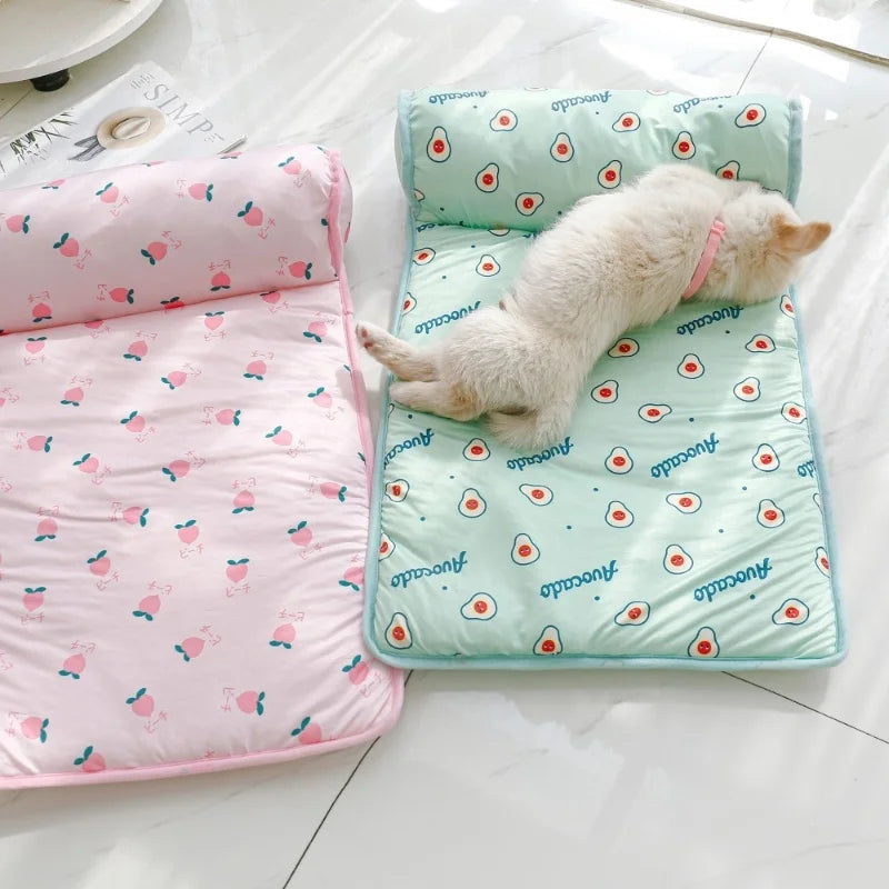 The Dog Mat Cooling Summer Pad - Keeping Your Pet Cool and Dry.